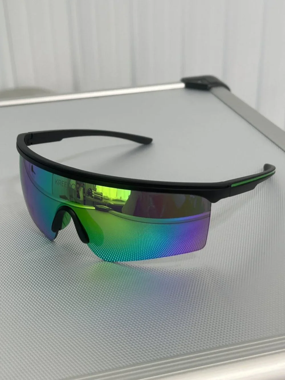 Kreedom Sports Sunglasses Green Blue Gradient Lens Black Frame UV Protection NEW